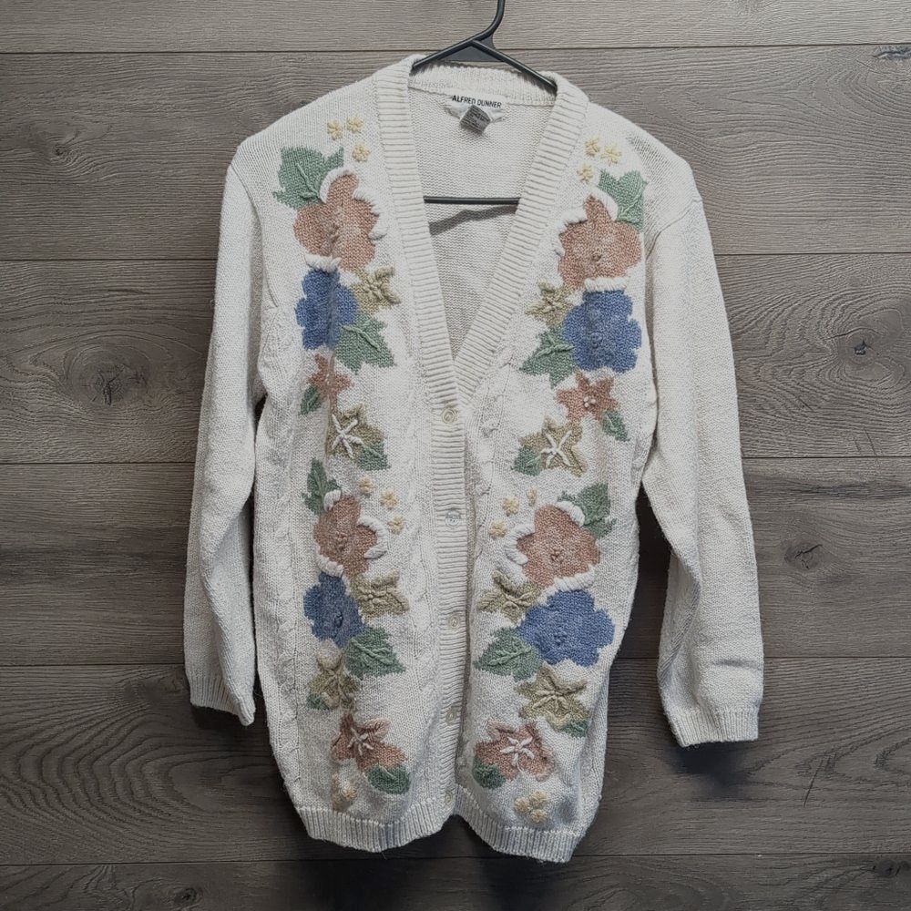 Alfred Dunner Embroidered Button Cardigan Sweater Women's Medium Petite